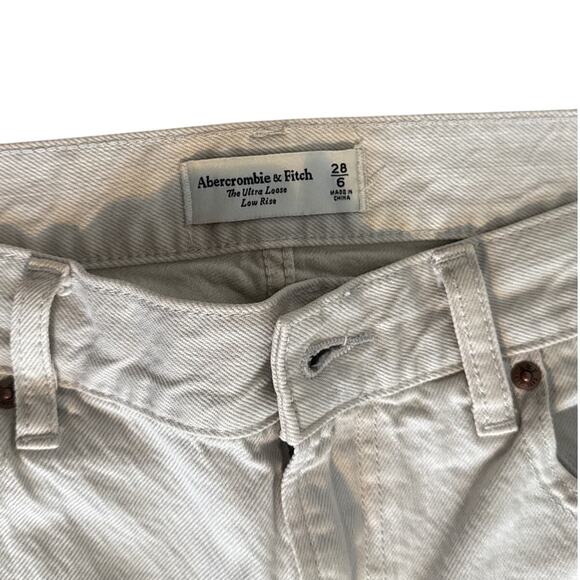 Women's 6 (28) Abercrombie & Fitch The Ultra Loose Low Rise Jean in Icy Grey - Picture 3 of 4